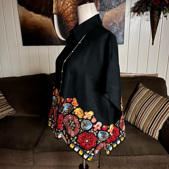 Andrea Javine • Medium • Black • Blouse Embroideries • Multi-Colors Flowers - Picture 7 of 16